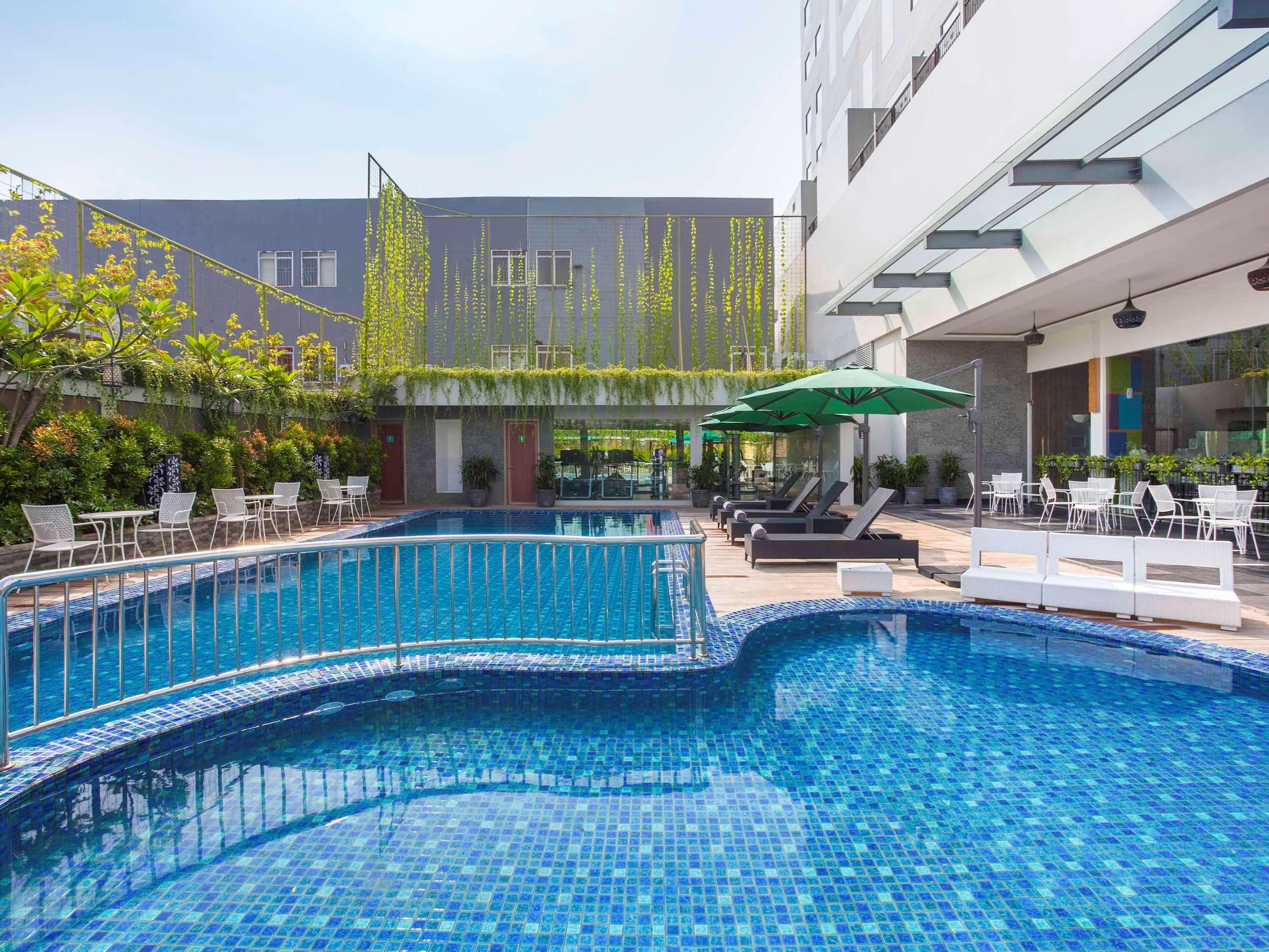 Ibis Styles Cikarang Hotel Bekasi Ngoại thất bức ảnh