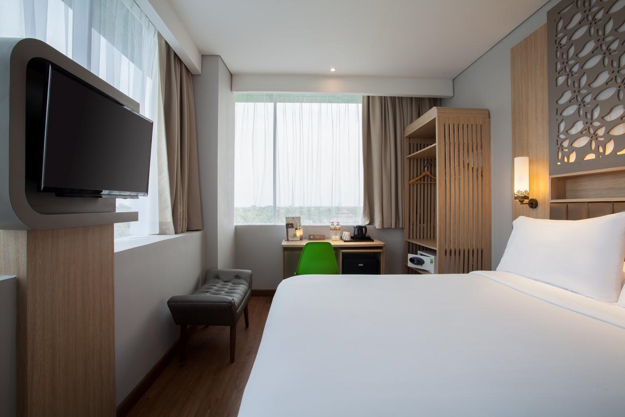 Ibis Styles Cikarang Hotel Bekasi Ngoại thất bức ảnh